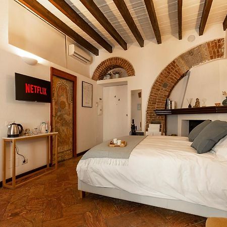 Cozy House In Naviglio Grande - Homy Apartments Milaan Buitenkant foto