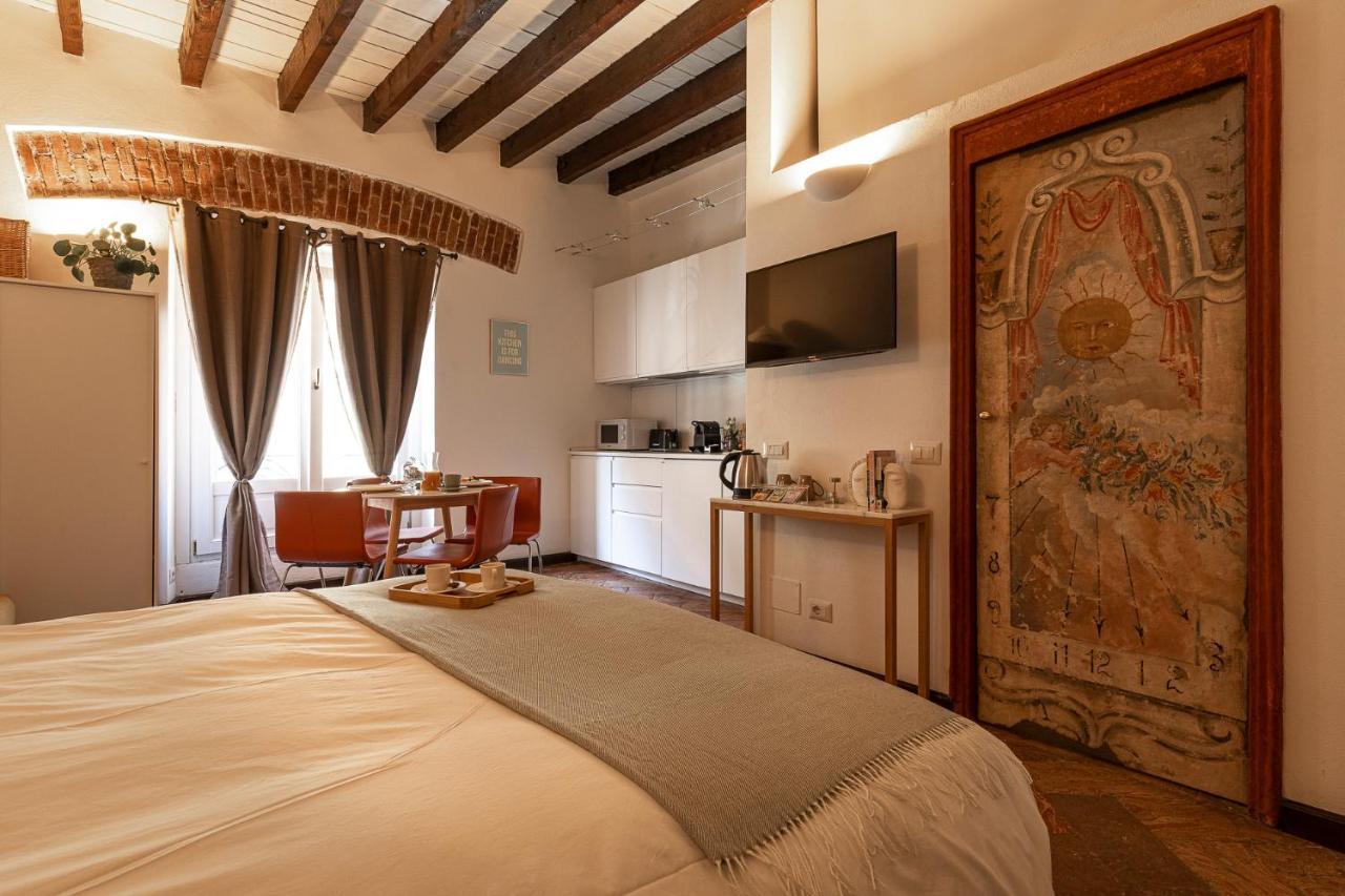 Cozy House In Naviglio Grande - Homy Apartments Milaan Buitenkant foto